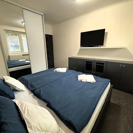 3 Bedroom Apartment, Playground, Bounce Mat Jump Ring Διαμέρισμα *