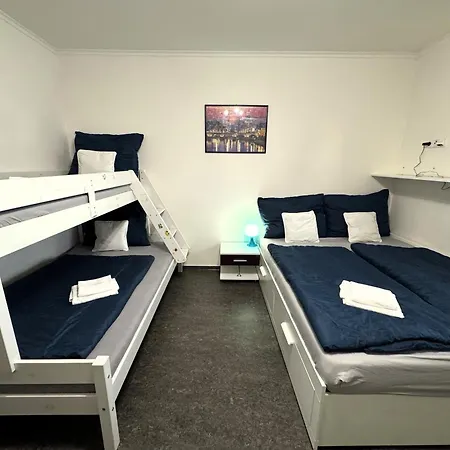3 Bedroom Apartment, Playground, Bounce Mat Jump Ring Διαμέρισμα Οστράβα