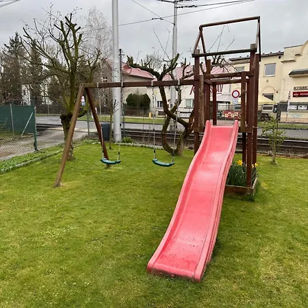 3 Bedroom Apartment, Playground, Bounce Mat Jump Ring Διαμέρισμα *