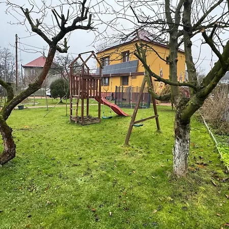Апартаменты 3 Bedroom Apartment, Playground, Bounce Mat Jump Ring