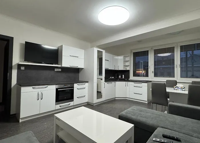 Διαμέρισμα 3 Bedroom Apartment, Playground, Bounce Mat Jump Ring *