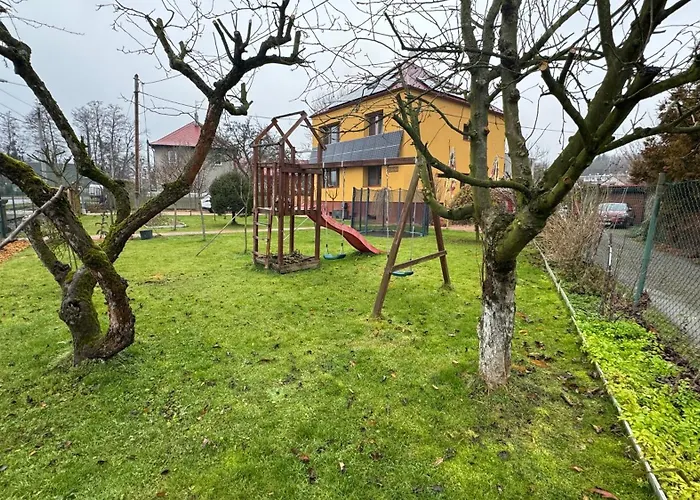 Διαμέρισμα 3 Bedroom Apartment, Playground, Bounce Mat Jump Ring